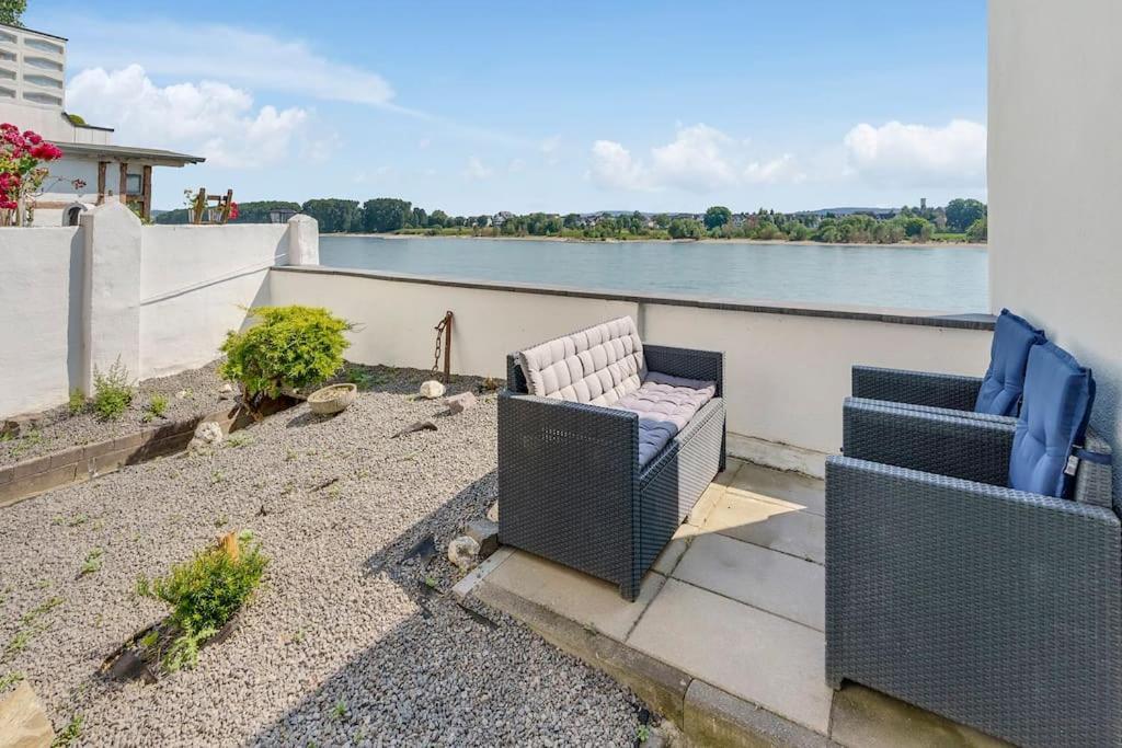 Tiny Apartment With Spacious Terrace On The Rhine Neuwied Exterior photo
